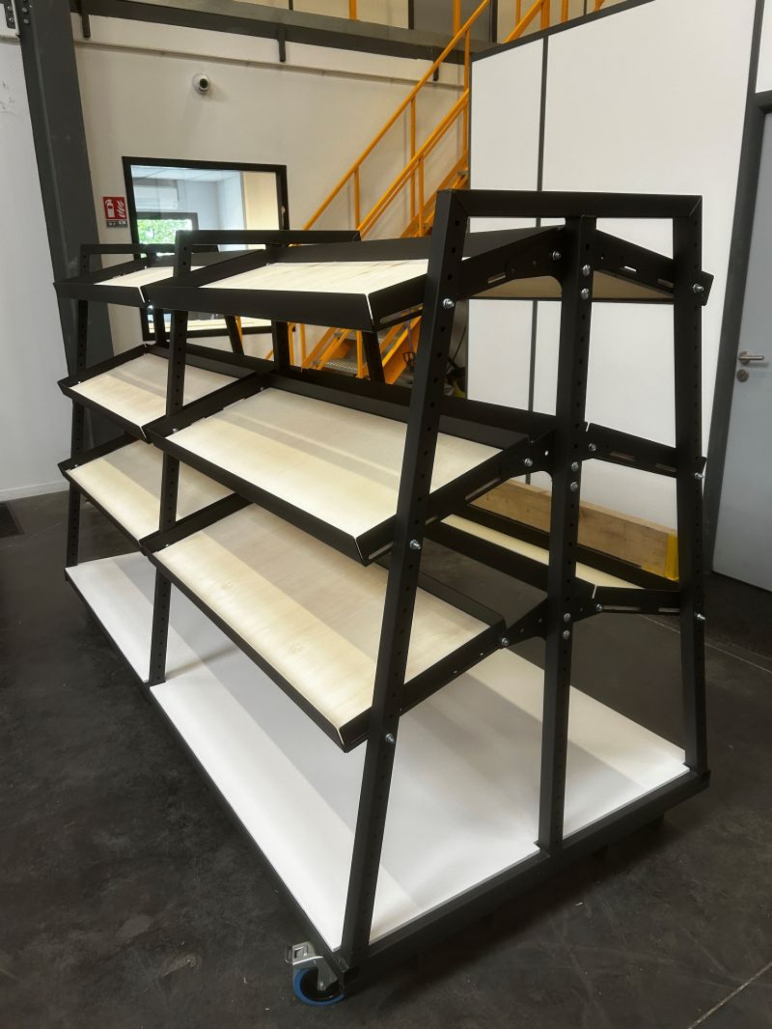 chariot-de-preparation-de-commandes-sur-mesure